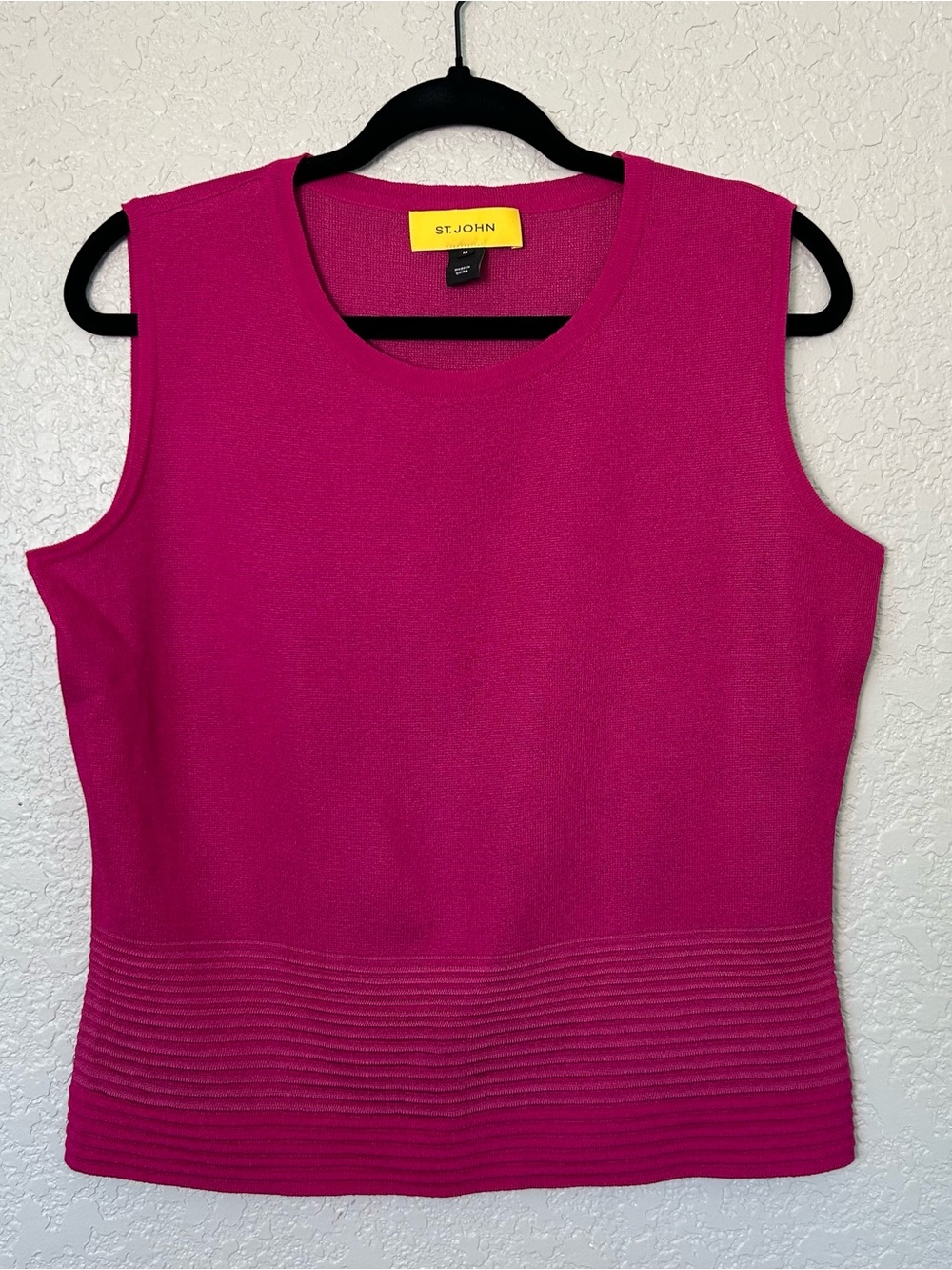 St. John Sleeveless Knit Tank Top in Fuchsia